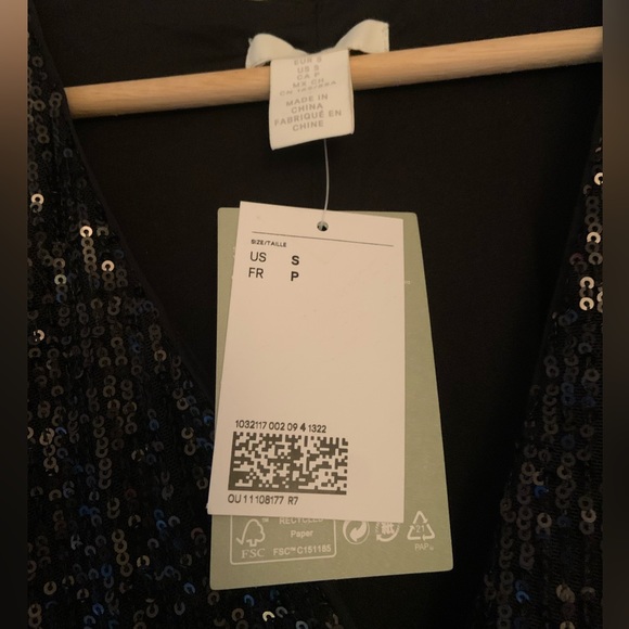 Beautiful long black sequined dress, NWT. Long sleeved, oversized. - Picture 3 of 4